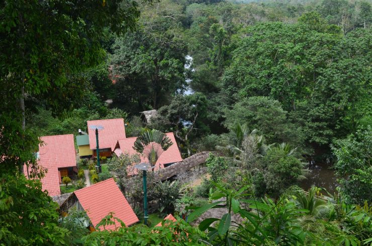 yacuma_ecoLodge_topview_solar_panels_1.jpg